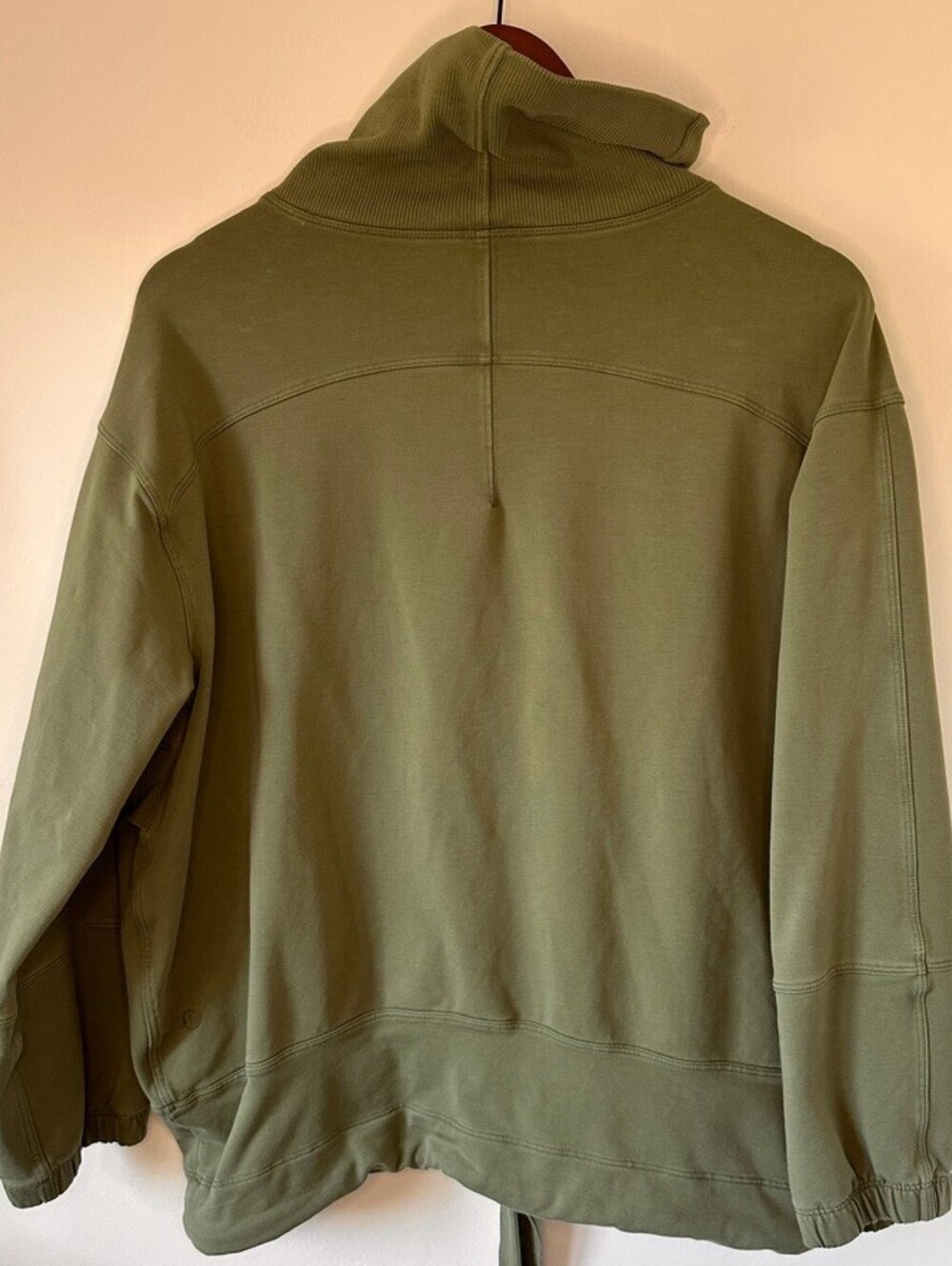 Lululemon LA Packable Pullover-to-Pillow Green Willow M/L - Picture 9 of 10